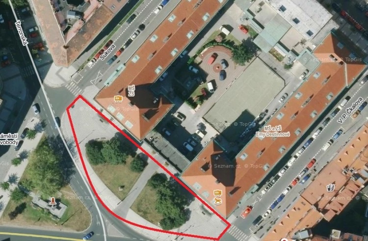 Úprava veřejného prostoru před školami ZŠ nám. Svobody 2 a ZŠ E. Destinnové