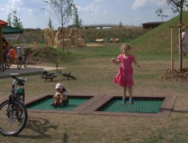 Trampolíny pro Šestku