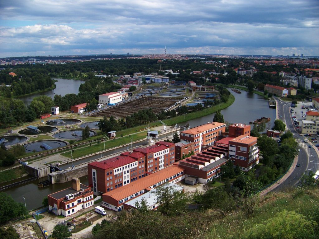 Gymnázium U Vltavy