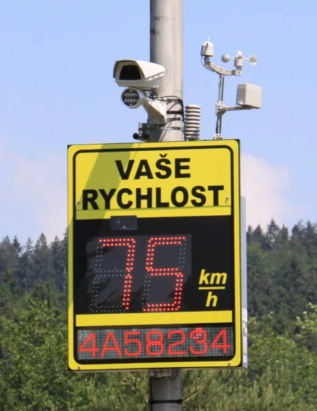 Bezpečné přecházení dětí do ZŠ a MŠ Na Dlouhém lánu (Bořislavka)